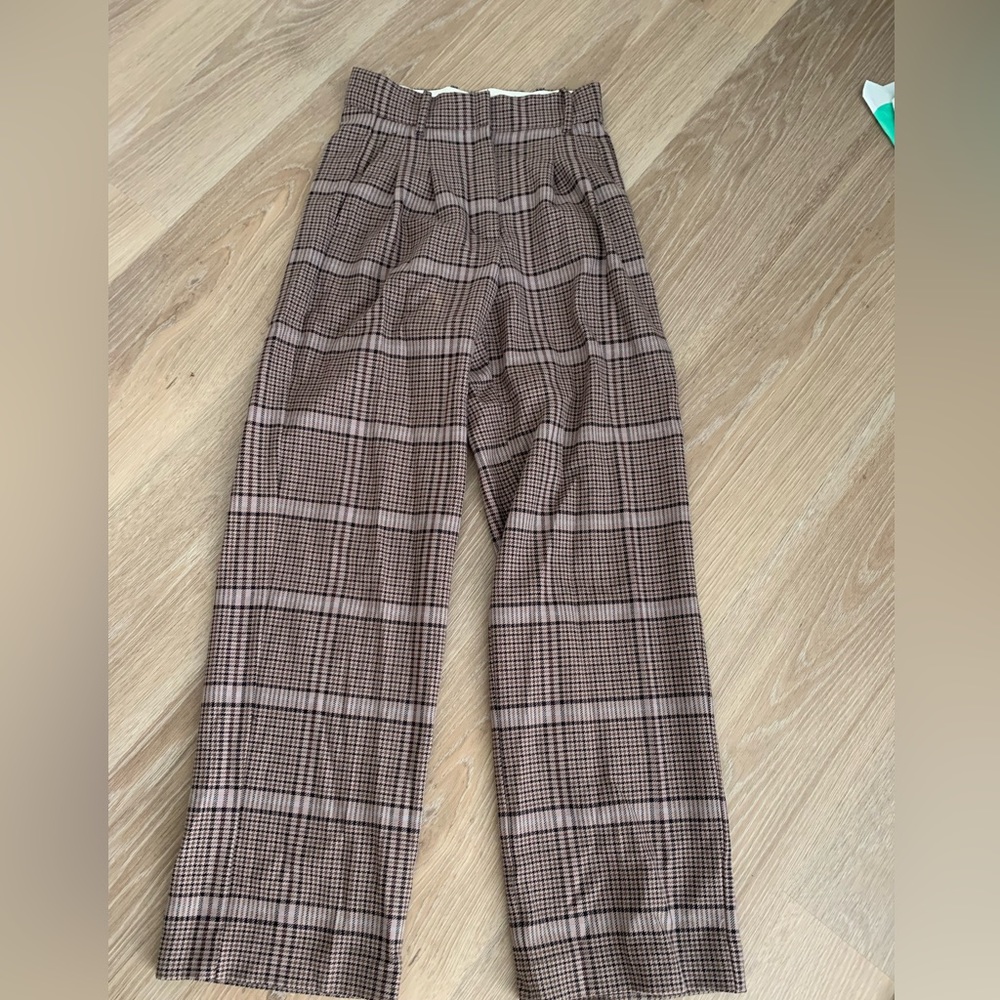 Aritzia Effortless Trouser